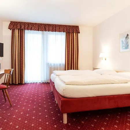 Markushof Hotel Ora / Auer